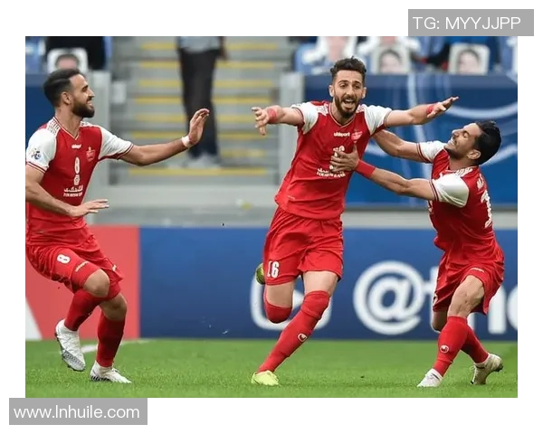 萨德与波斯波利的对决分析及战术解析探讨